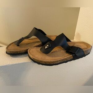 Project Cloud Black Genuine Leather Insole Sandals.Women. 7. NWOT. Memory Foam.
